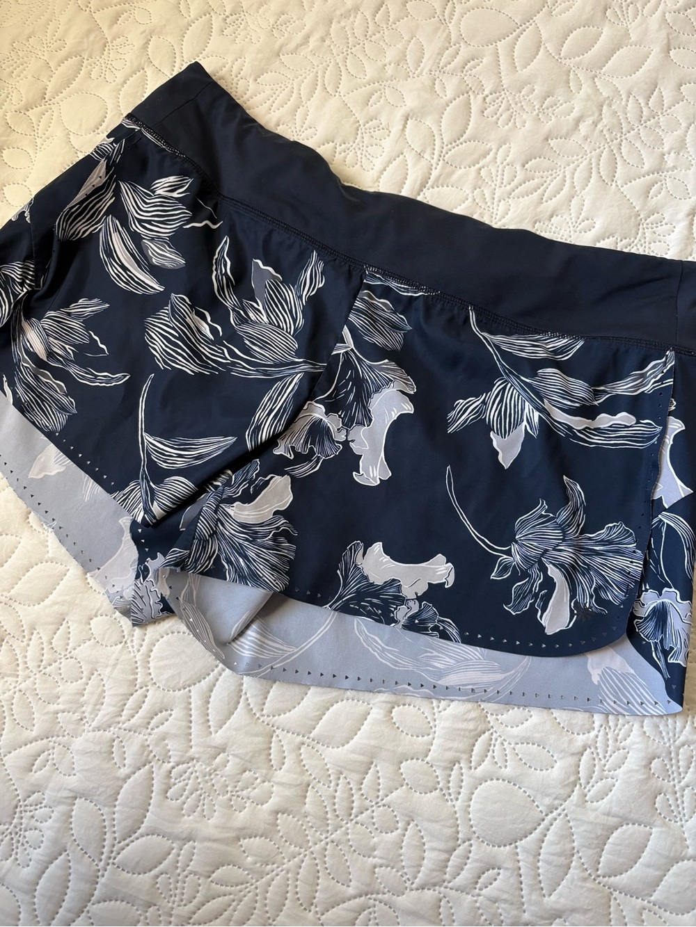 Athleta Navy Floral Print Running Shorts - Picture 4 of 7